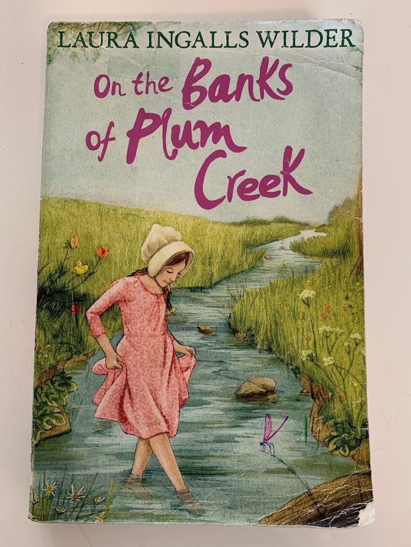 On the Banks of Plum Creek (Little House on the Prairie Book 4) (English)